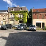 Frühstückspension La Poterne L D'hotes A Épernay