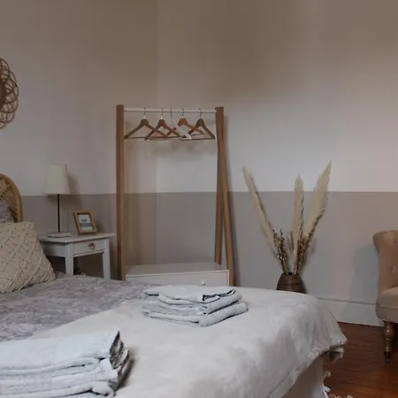 La Poterne L D'hotes A 4*