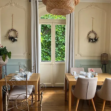 Frühstückspension La Poterne L D'hotes A