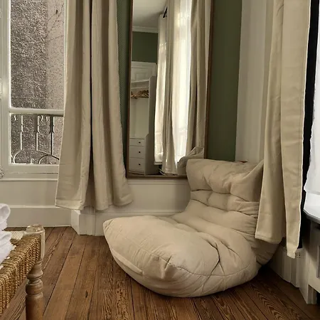 La Poterne L D'hotes A Bed & Breakfast 4*