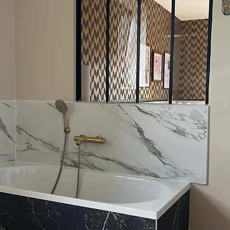La Poterne L D'hotes A 4* Épernay