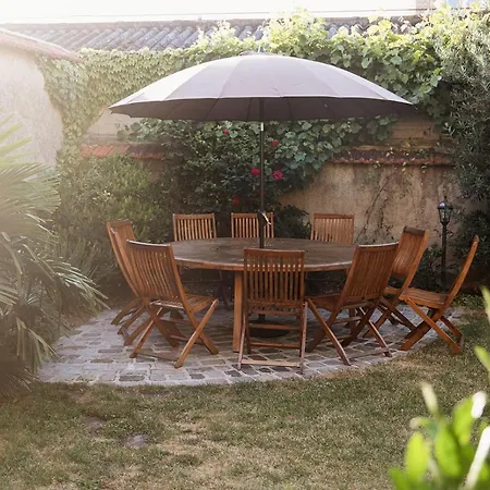 Couette-café La Poterne 4*