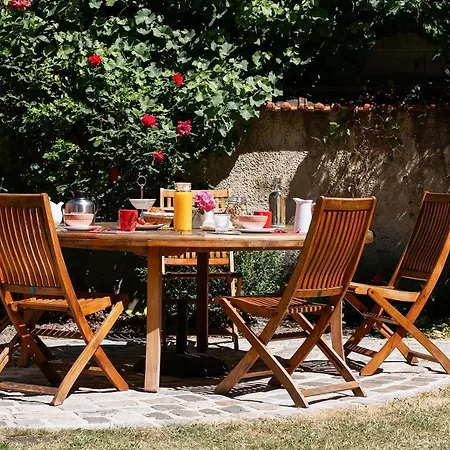 La Poterne L D'hotes A Oda ve Kahvaltı Épernay