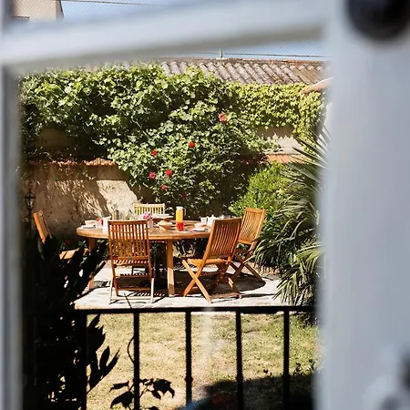 La Poterne L D'hotes A 4*