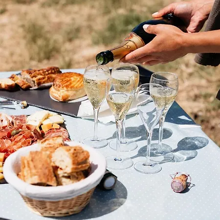 La Poterne L D'hotes A 4* Épernay