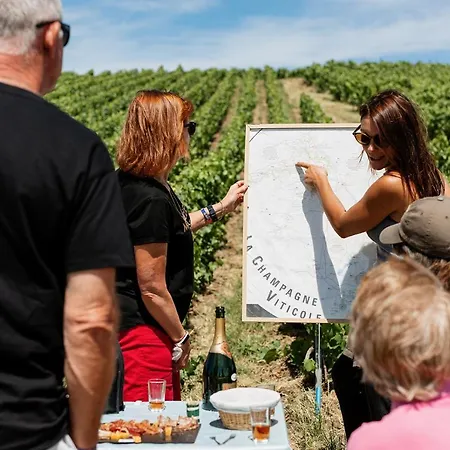 Bed & Breakfast La Poterne L D'hotes A 4*