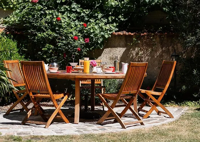 La Poterne L D'hotes A Bed & Breakfast Épernay