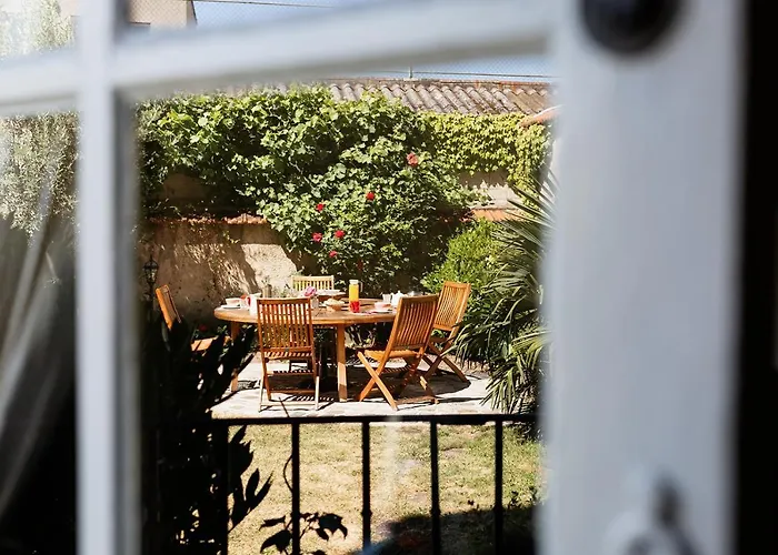 La Poterne L D'hotes A 4*