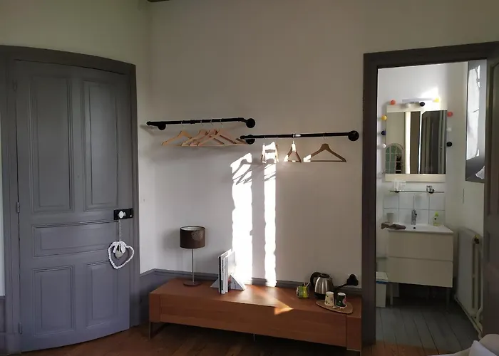 Frühstückspension La Poterne L D'hotes A Épernay